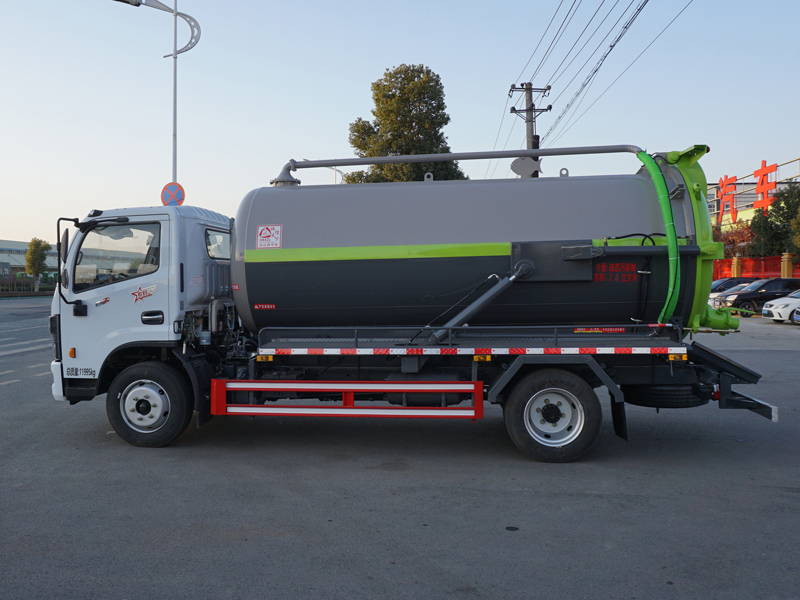 中潔牌XZL5121GXW6型吸污車