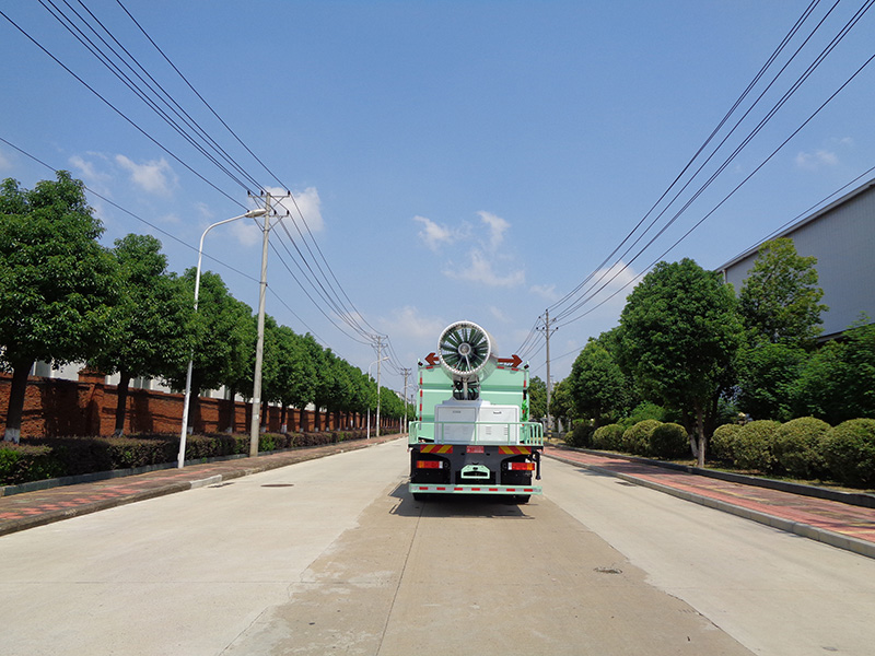 XZL5183TDYBEV型純電動(dòng)多功能抑塵車